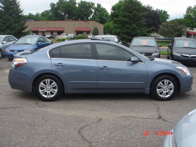 Nissan Altima 2010 photo 4