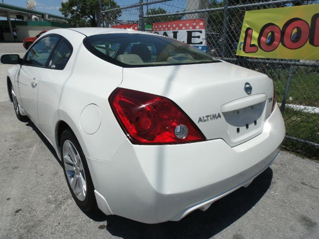 Nissan Altima 2010 photo 5