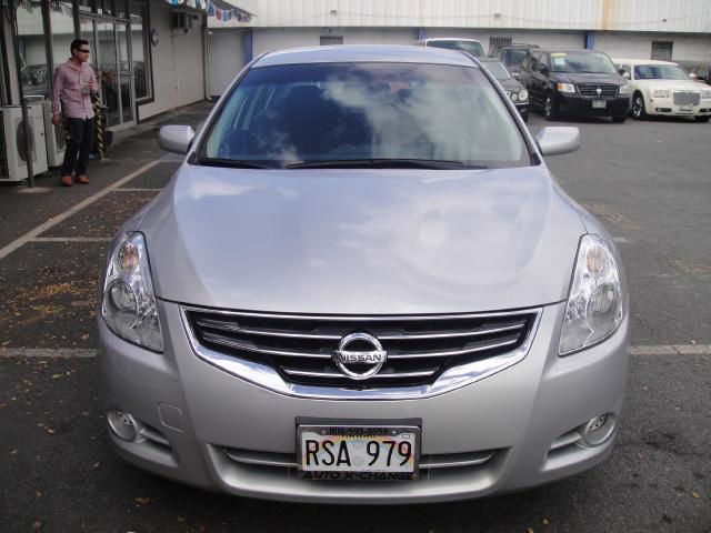 Nissan Altima 2010 photo 3