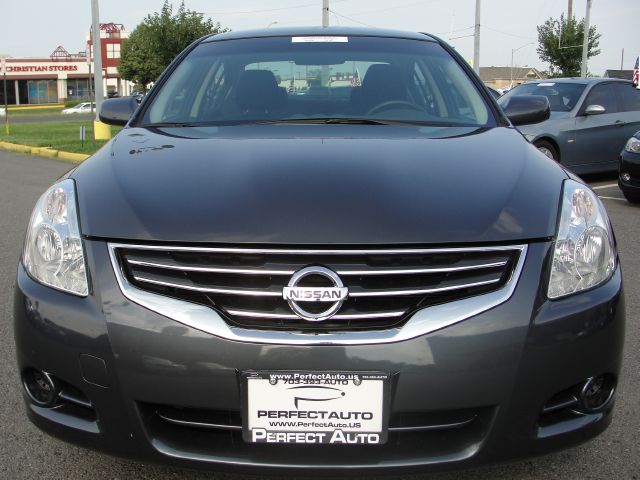 Nissan Altima 2010 photo 3