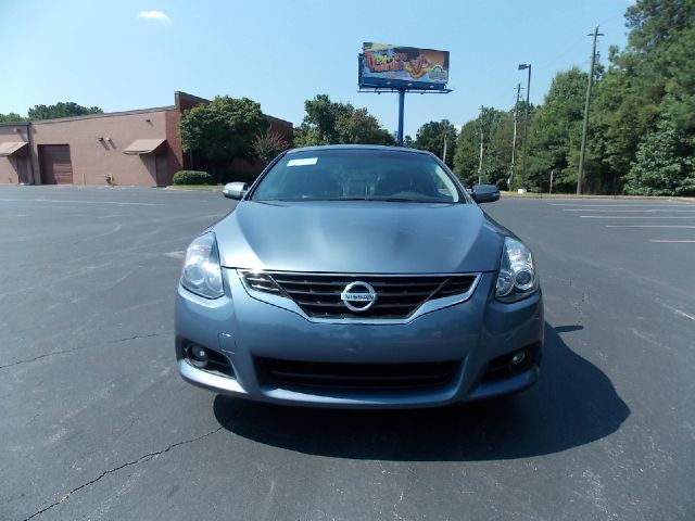 Nissan Altima 2010 photo 3