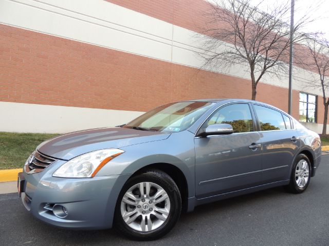 Nissan Altima 2010 photo 2