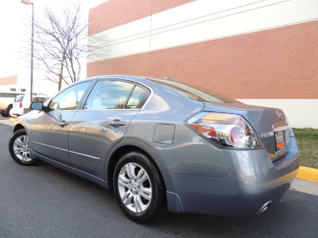 Nissan Altima 2010 photo 4