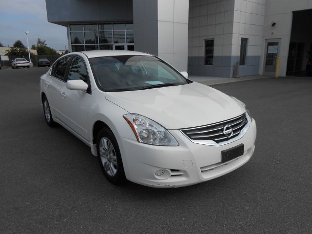 Nissan Altima 2010 photo 2