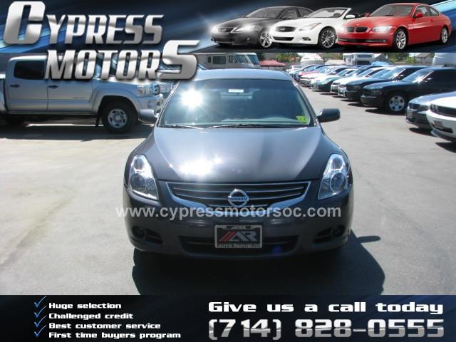 Nissan Altima 2010 photo 2