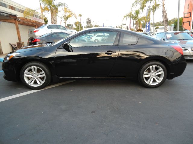 Nissan Altima 2010 photo 4