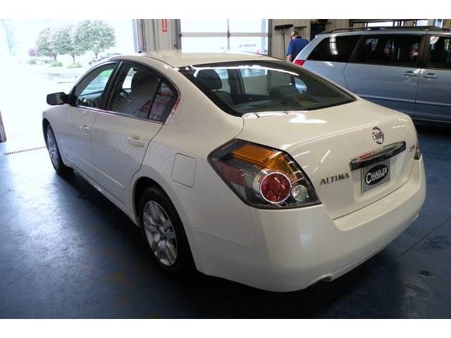 Nissan Altima 2010 photo 3