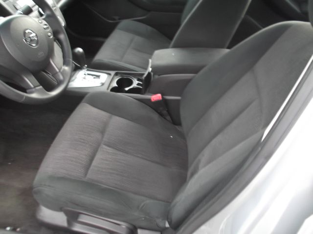 Nissan Altima 2010 photo 3