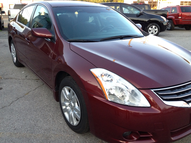 Nissan Altima 2010 photo 1