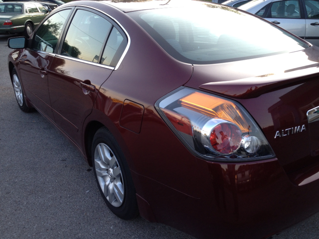 Nissan Altima 2010 photo 3