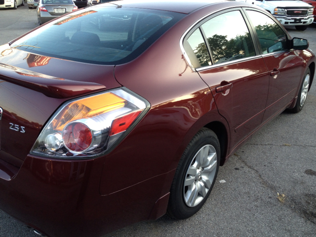 Nissan Altima 2010 photo 4