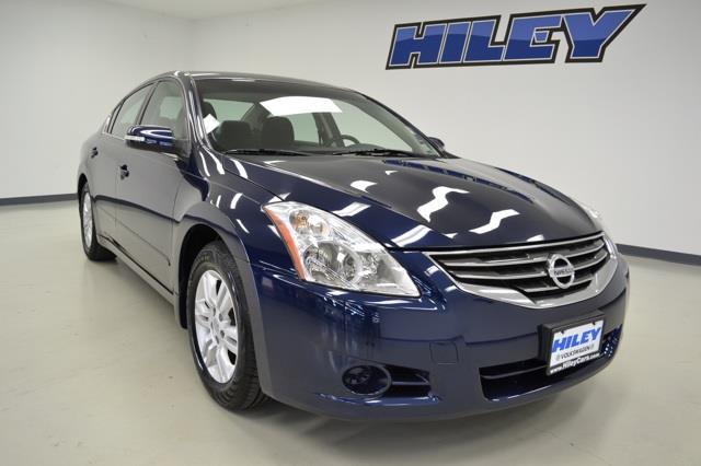 Nissan Altima 2010 photo 3