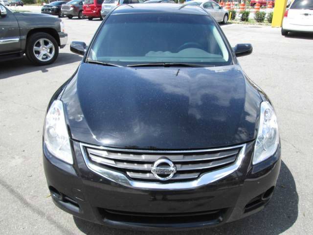 Nissan Altima 2010 photo 3