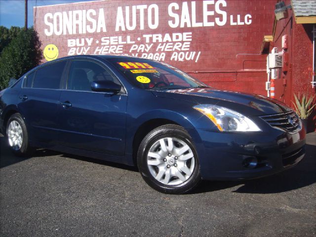 Nissan Altima 2010 photo 2