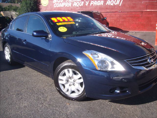 Nissan Altima 2010 photo 4