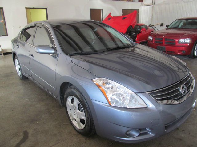 Nissan Altima 2010 photo 2