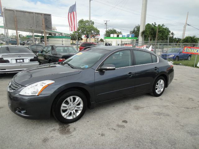 Nissan Altima 2010 photo 2