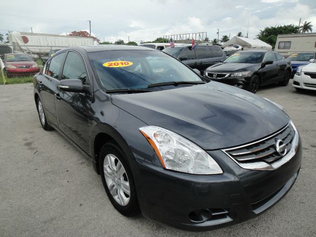 Nissan Altima 2010 photo 3