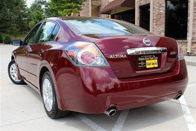 Nissan Altima 2010 photo 21