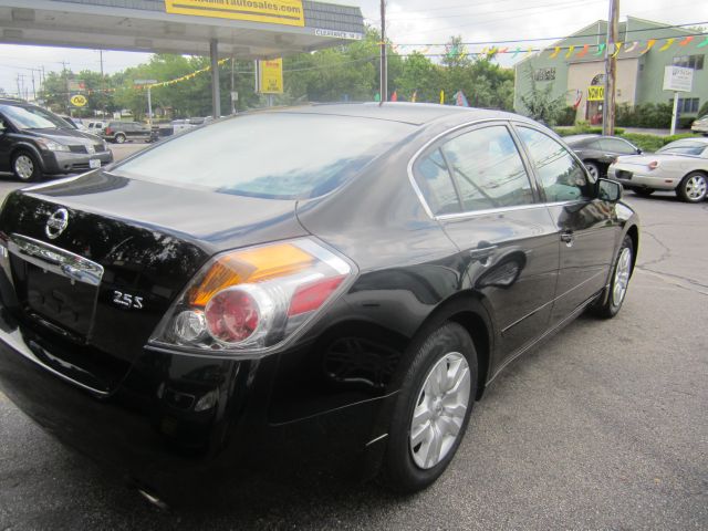 Nissan Altima 2010 photo 3