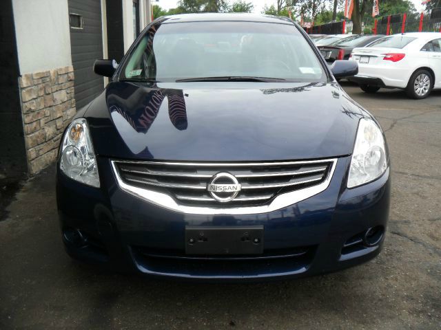 Nissan Altima 2010 photo 3