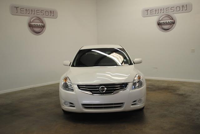 Nissan Altima 2010 photo 4