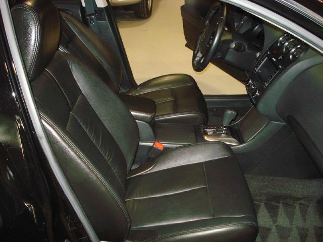 Nissan Altima 2010 photo 2