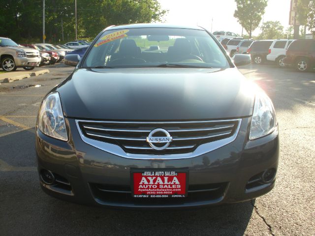 Nissan Altima 2010 photo 1