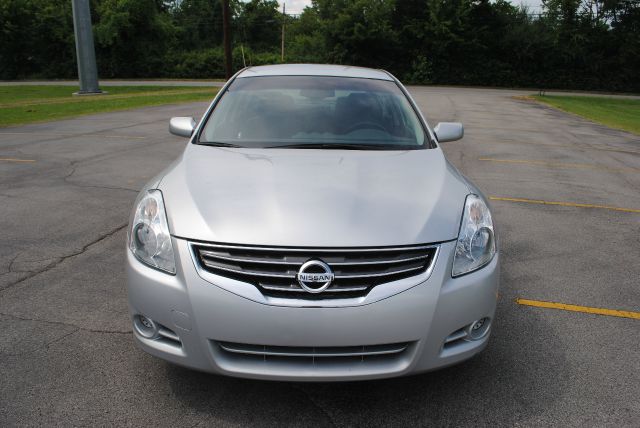 Nissan Altima 2010 photo 4