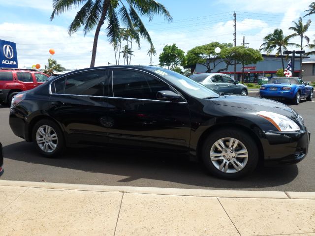 Nissan Altima Pickupslt Quad Cab SWB 4WD 4x4 Truck Sedan