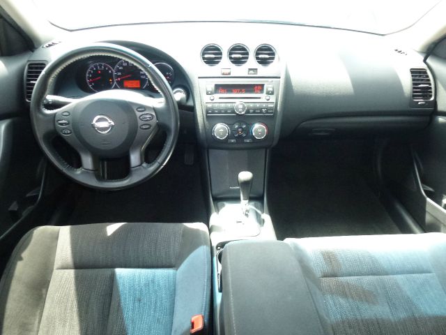 Nissan Altima 2010 photo 5