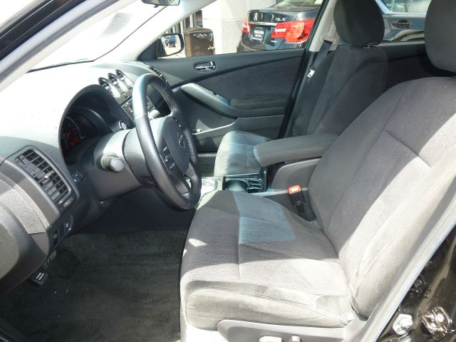 Nissan Altima 2010 photo 6