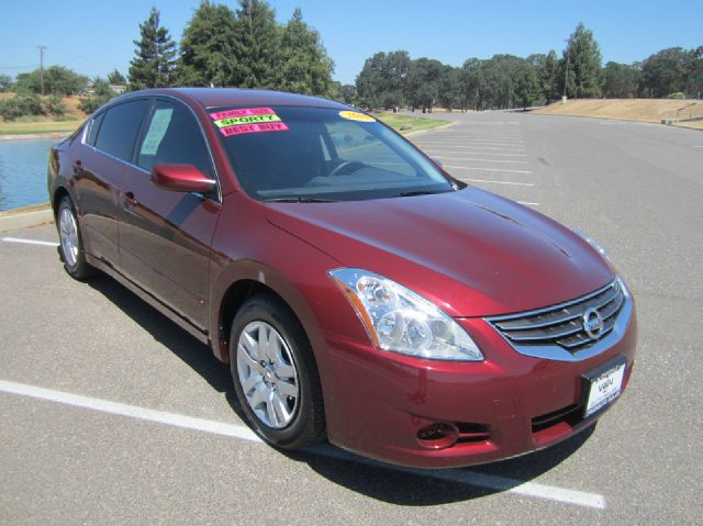 Nissan Altima 2010 photo 2