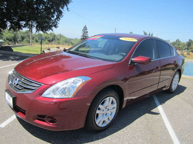 Nissan Altima 2010 photo 3