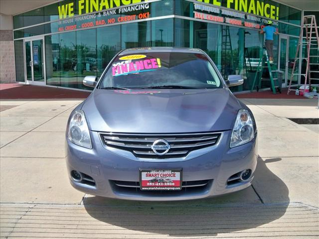 Nissan Altima 2010 photo 1