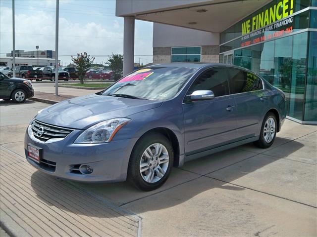 Nissan Altima 2010 photo 3