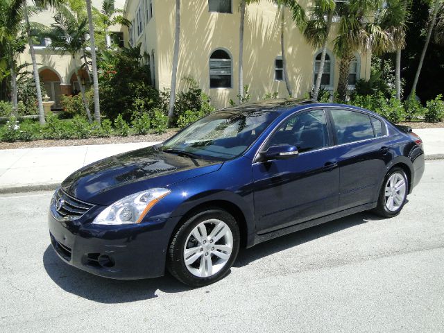 Nissan Altima 2010 photo 4