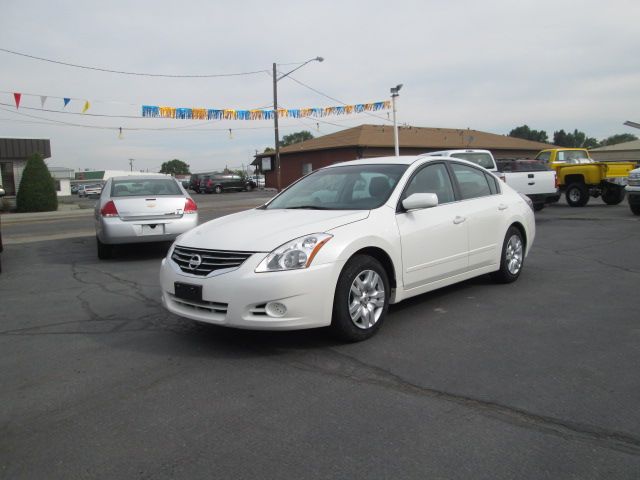 Nissan Altima 2010 photo 2