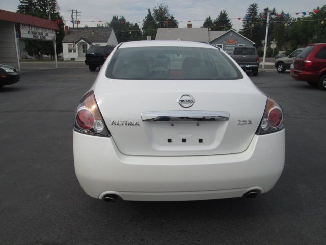 Nissan Altima 2010 photo 3