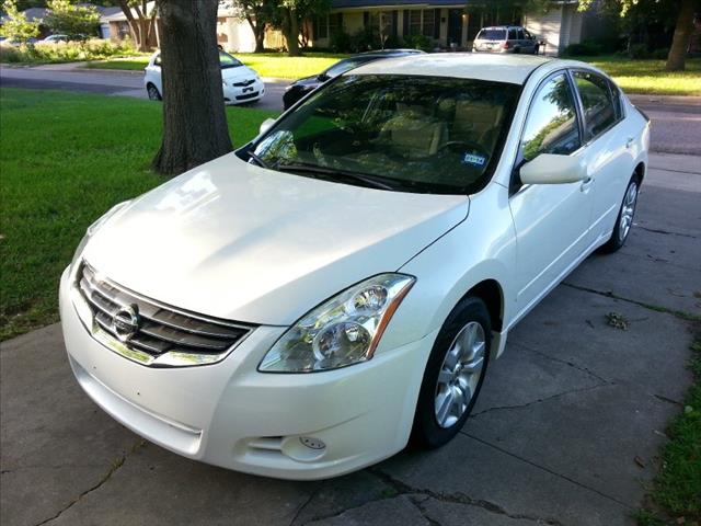 Nissan Altima 2010 photo 23