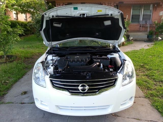 Nissan Altima 2010 photo 29