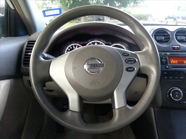 Nissan Altima 2010 photo 40