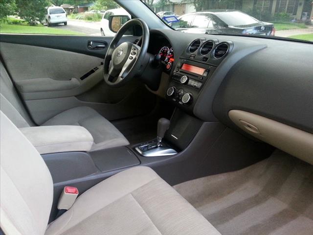 Nissan Altima 2010 photo 46