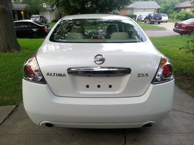 Nissan Altima 2010 photo 54