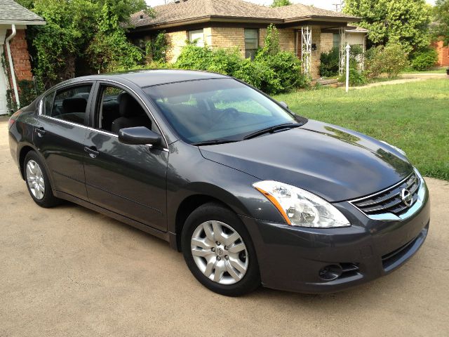 Nissan Altima 2010 photo 11