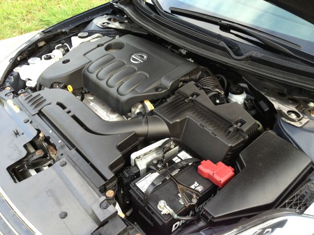 Nissan Altima 2010 photo 14