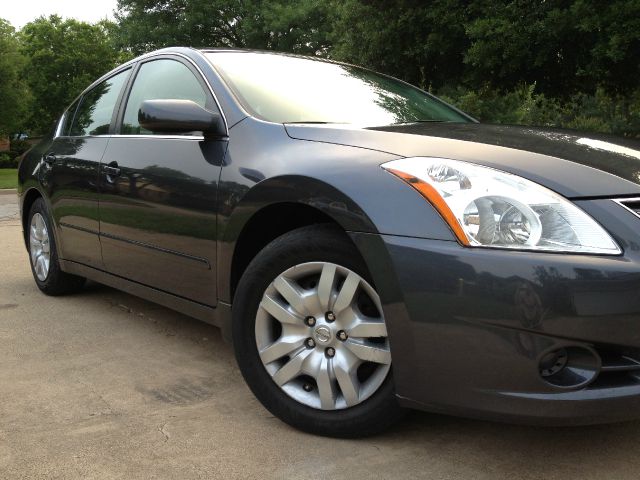 Nissan Altima 2010 photo 18