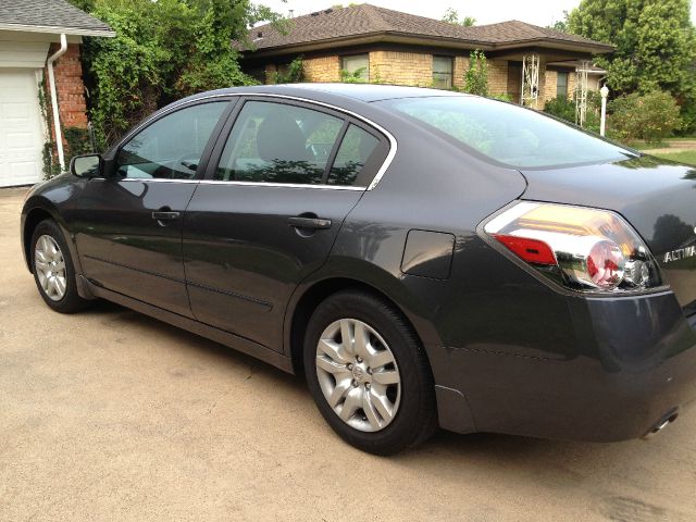 Nissan Altima 2010 photo 22