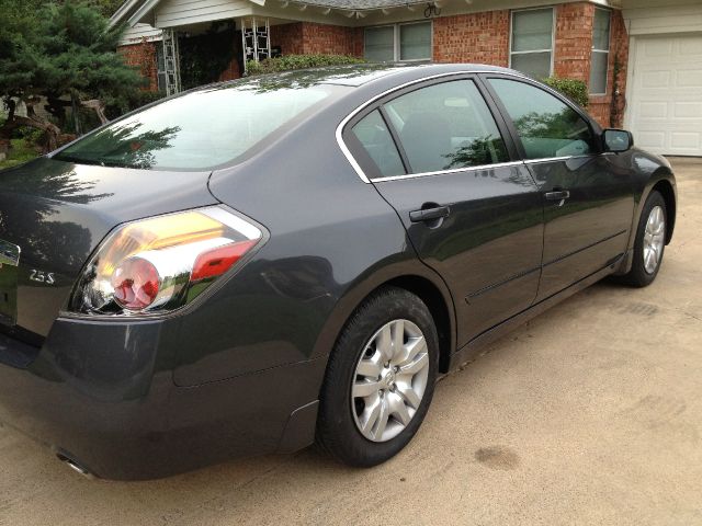 Nissan Altima 2010 photo 24