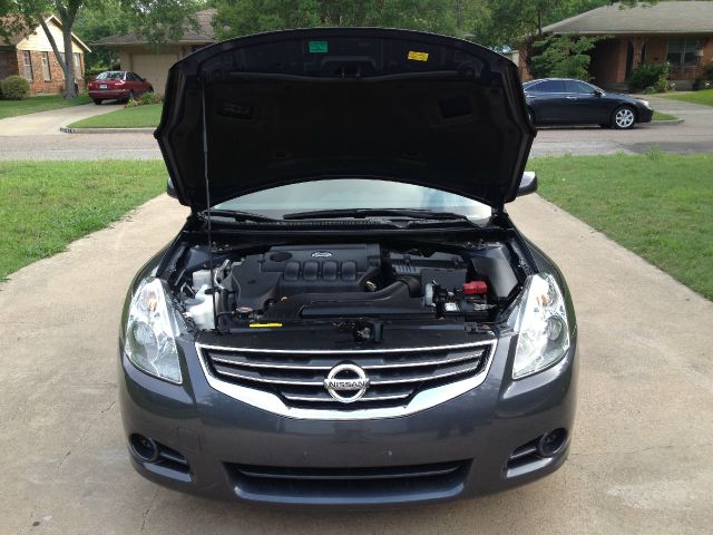 Nissan Altima 2010 photo 28